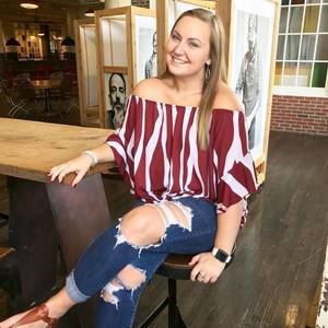 Meet your Posher, Katelyn